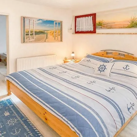 Comfortable Holiday Apartment Albatros 25 Butjadingen